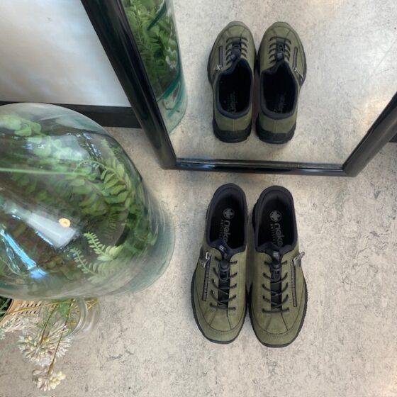 Olivengrønn Rieker slip-on joggesko