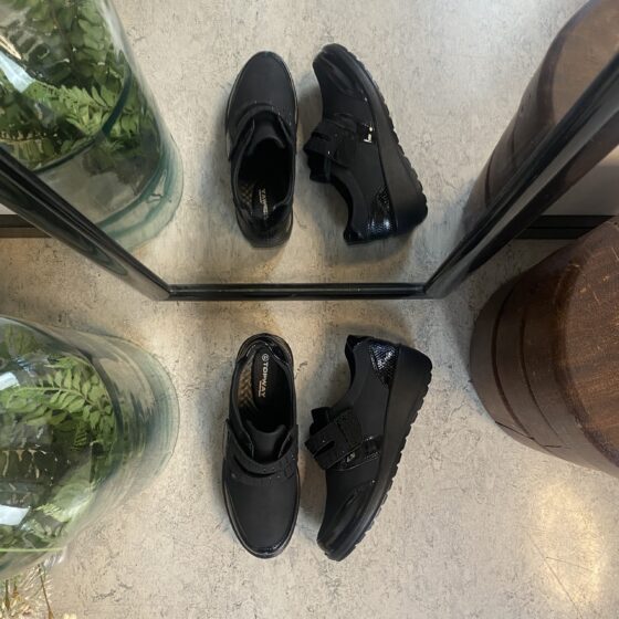 Elegant sko med borrelås og flotte detaljer