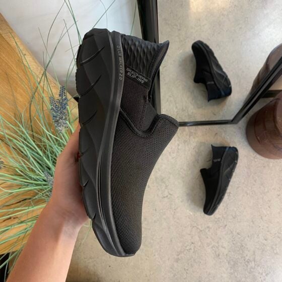 Svart herre slip-in sko fra Skechers