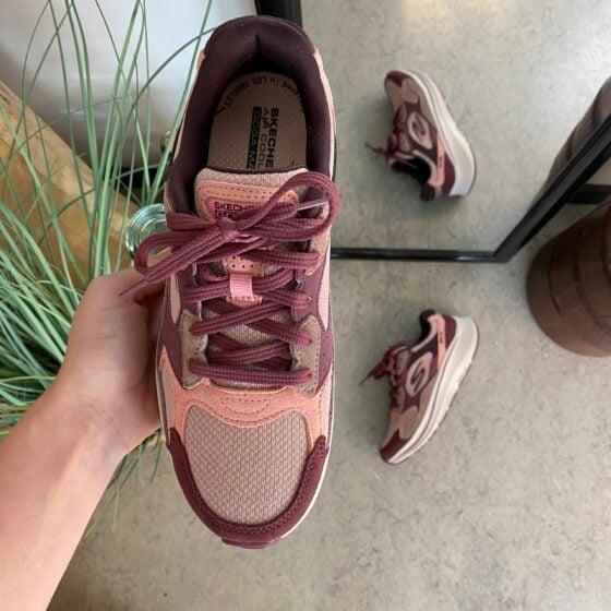 Ultra let sko fra Skechers med masse af støddemping