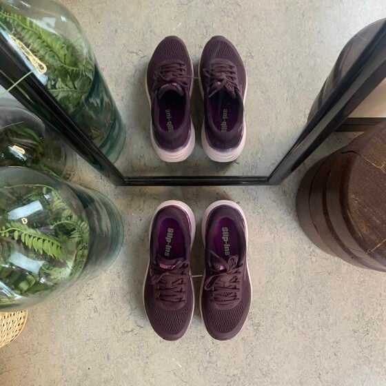 Lilla Skechers slip-in med MaxChusion såle