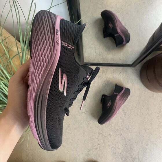Skechers slip-ins med Max Cushion såle