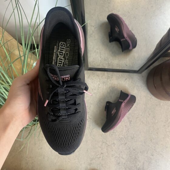 Skechers slip-ins med Max Cushion såle