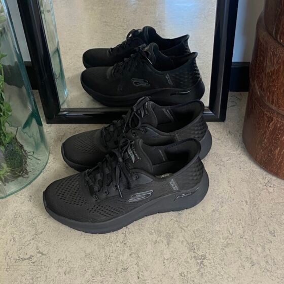 Pustende Skechers slip-ins sko med god svangstøtte