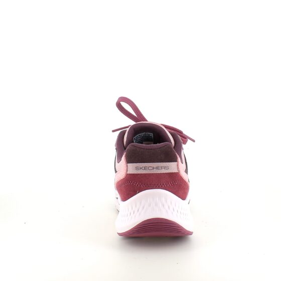 Ultra let sko fra Skechers med masse af støddemping
