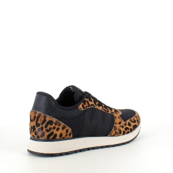 Smarte Woden-sneakers i sort miks med leopardmønster.