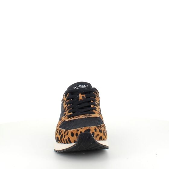 Smarte Woden-sneakers i sort miks med leopardmønster.
