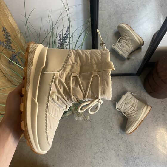 Beige vinterstøvel med deilig mykt fôr