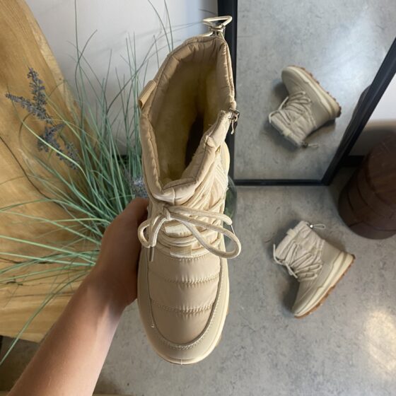 Beige vinterstøvel med deilig mykt fôr
