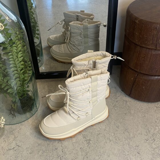 Beige vinterstøvel med deilig mykt fôr