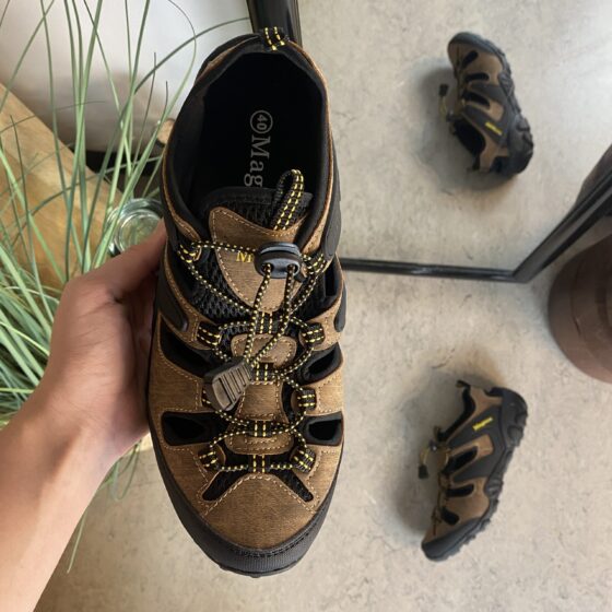 Utendørs sandal til menn i brun